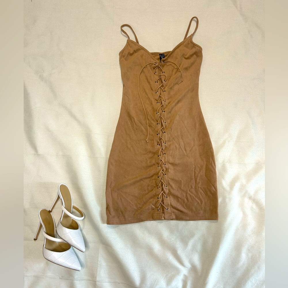 Windsor lace up dress